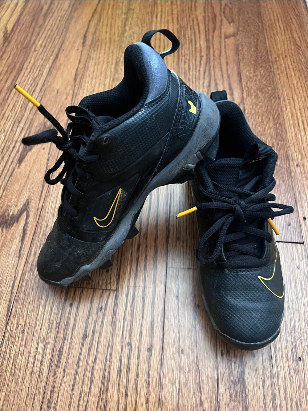 Nike Boys Football Cleats, size 3